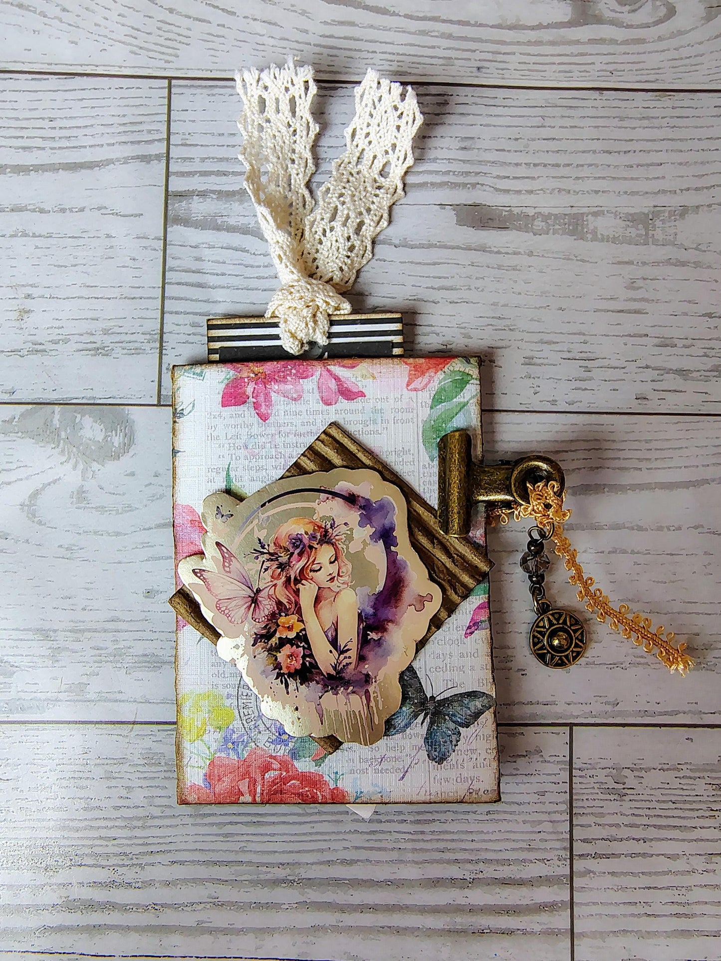 Junk Journal Pockets and Tag Mini Folder Ephemera